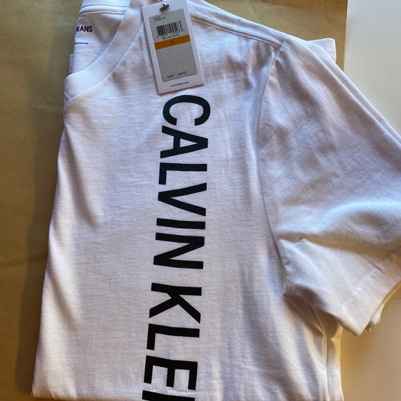 Men’s Calvin Klein shirt - Picture 2 of 3